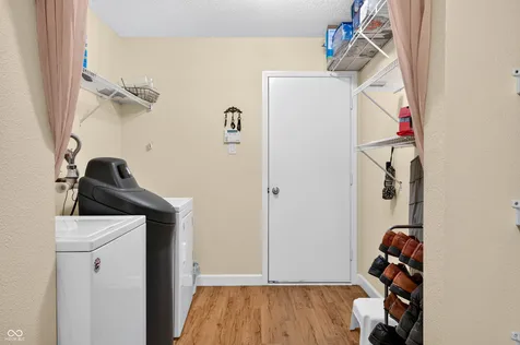 1811 Sonesta Lane Indianapolis IN 46217