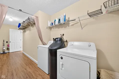 1811 Sonesta Lane Indianapolis IN 46217