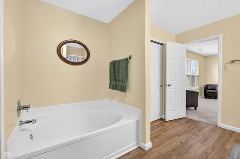 1811 Sonesta Lane Indianapolis IN 46217