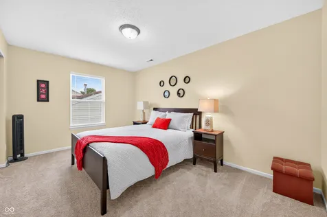 1811 Sonesta Lane Indianapolis IN 46217