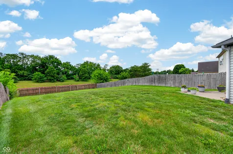 1811 Sonesta Lane Indianapolis IN 46217
