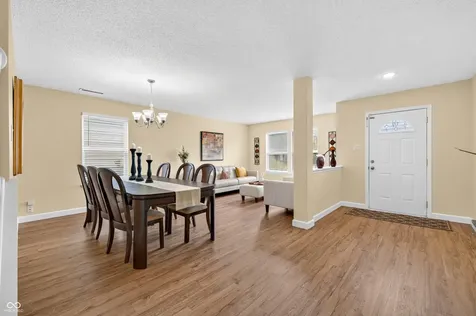 1811 Sonesta Lane Indianapolis IN 46217