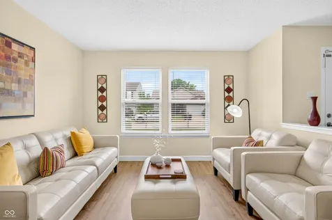 1811 Sonesta Lane Indianapolis IN 46217