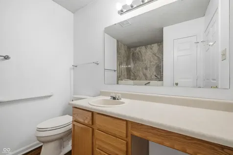 5624 N Jamestown Mccordsville IN 46055