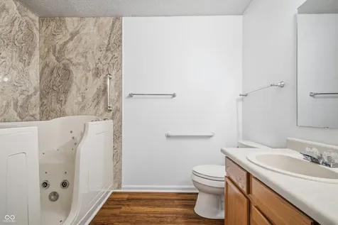 5624 N Jamestown Mccordsville IN 46055