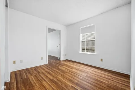 5624 N Jamestown Mccordsville IN 46055