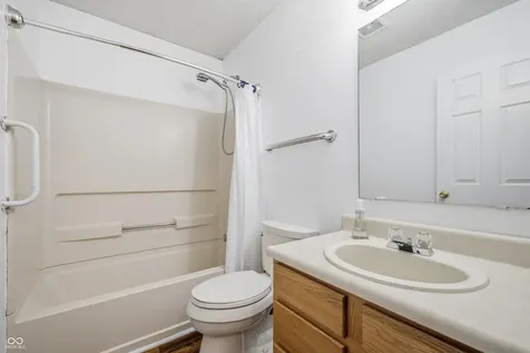 5624 N Jamestown Mccordsville IN 46055
