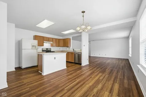 5624 N Jamestown Mccordsville IN 46055