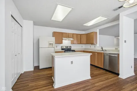 5624 N Jamestown Mccordsville IN 46055
