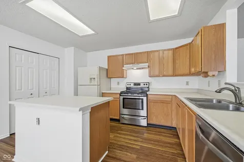5624 N Jamestown Mccordsville IN 46055