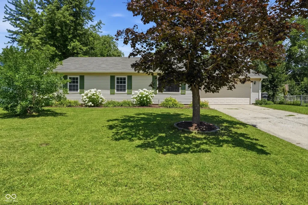 5832 Windward Way Indianapolis IN 46278