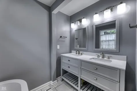 5547 Allisonville Road Indianapolis IN 46220