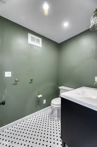 5547 Allisonville Road Indianapolis IN 46220