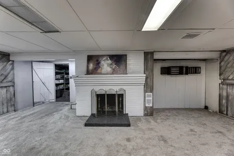 5547 Allisonville Road Indianapolis IN 46220