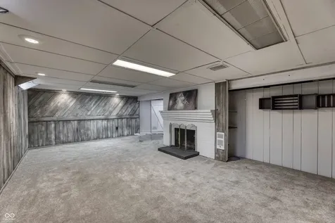 5547 Allisonville Road Indianapolis IN 46220