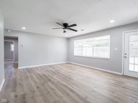 6527 W 15th Street Indianapolis IN 46214