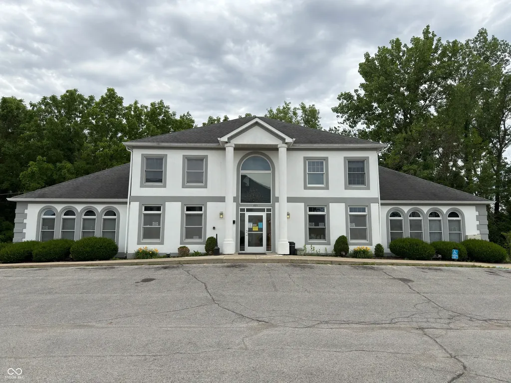 821 N State Road 135 Greenwood IN 46142
