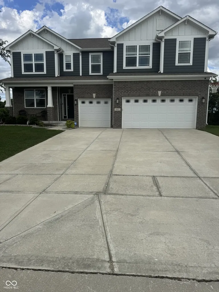 6897 Woodward Way Plainfield IN 46168
