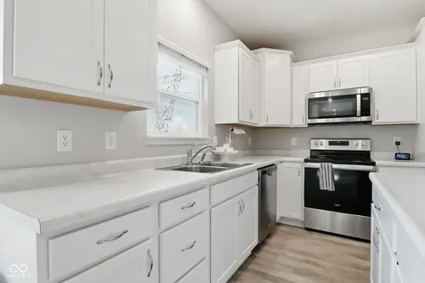 6897 Woodward Way Plainfield IN 46168