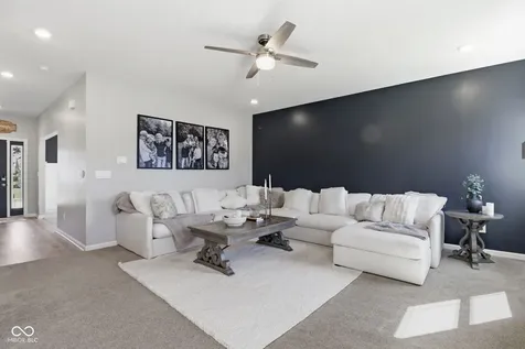 6897 Woodward Way Plainfield IN 46168
