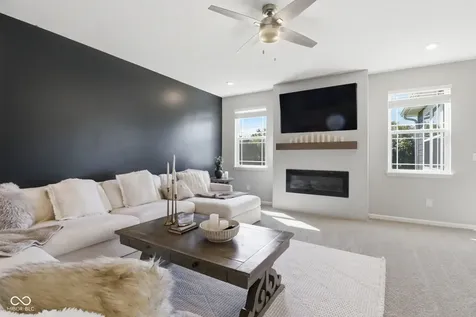 6897 Woodward Way Plainfield IN 46168