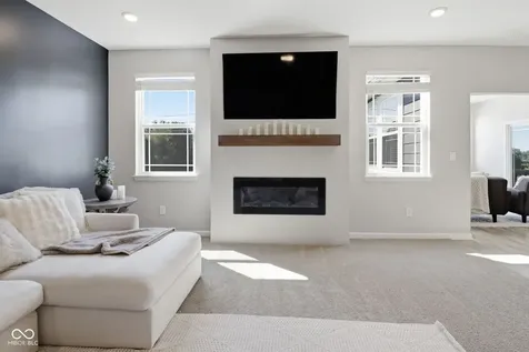 6897 Woodward Way Plainfield IN 46168