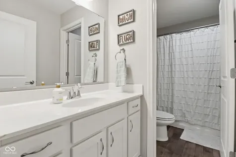 6897 Woodward Way Plainfield IN 46168
