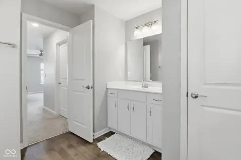 6897 Woodward Way Plainfield IN 46168