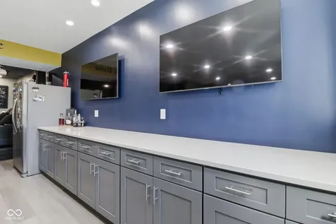 6897 Woodward Way Plainfield IN 46168
