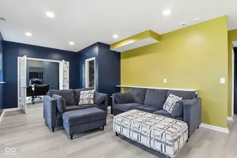 6897 Woodward Way Plainfield IN 46168