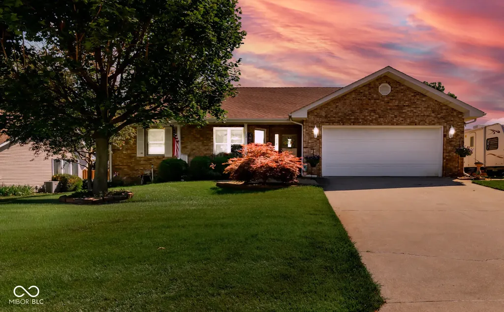 208 Springhill Seymour IN 47274