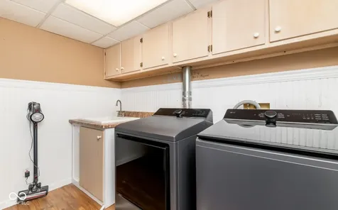 208 Springhill Seymour IN 47274