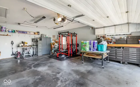 208 Springhill Seymour IN 47274