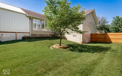 208 Springhill Seymour IN 47274