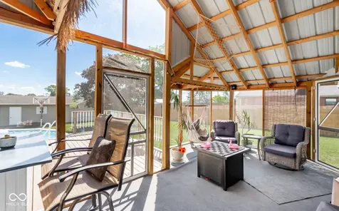 208 Springhill Seymour IN 47274