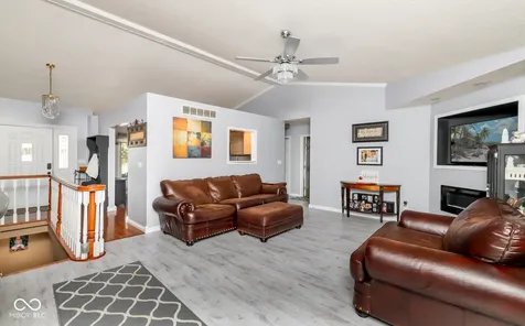 208 Springhill Seymour IN 47274