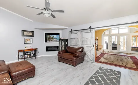 208 Springhill Seymour IN 47274