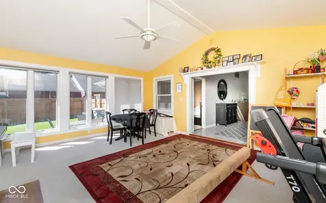 208 Springhill Seymour IN 47274