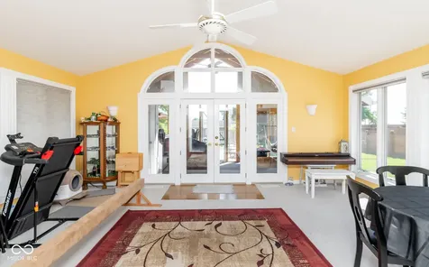 208 Springhill Seymour IN 47274