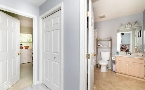208 Springhill Seymour IN 47274
