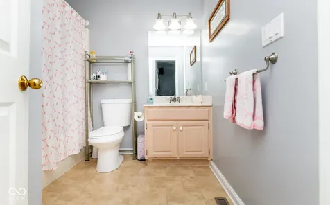 208 Springhill Seymour IN 47274