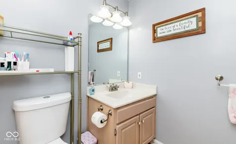 208 Springhill Seymour IN 47274