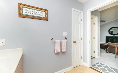 208 Springhill Seymour IN 47274
