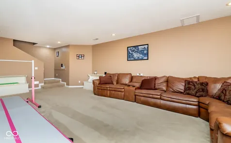 208 Springhill Seymour IN 47274
