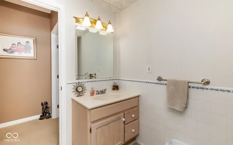 208 Springhill Seymour IN 47274