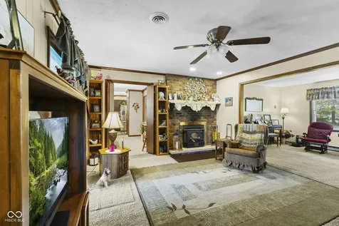 1393 S Buttercup Drive New Palestine IN 46163