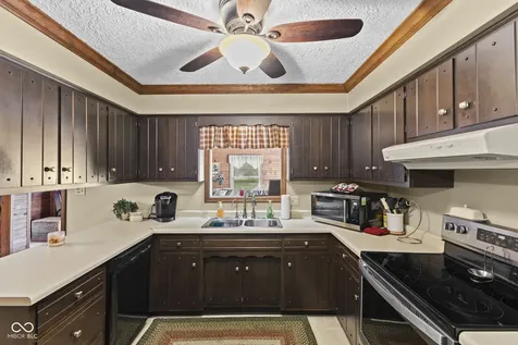1393 S Buttercup Drive New Palestine IN 46163