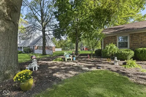 1393 S Buttercup Drive New Palestine IN 46163