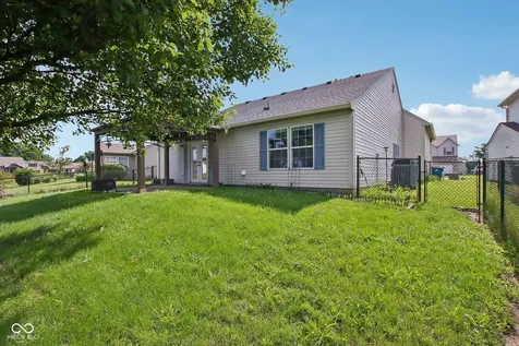 5812 Wooden Branch Indianapolis IN 46221