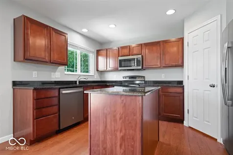 8682 N Dresden Drive Mccordsville IN 46055